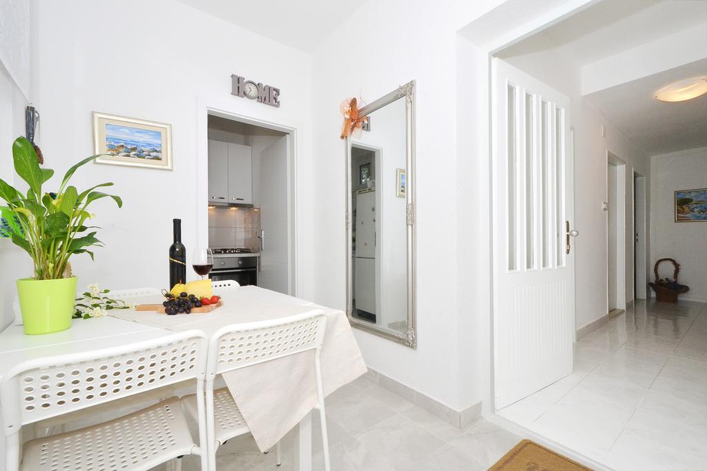 Apartment Bora Bora Kastela